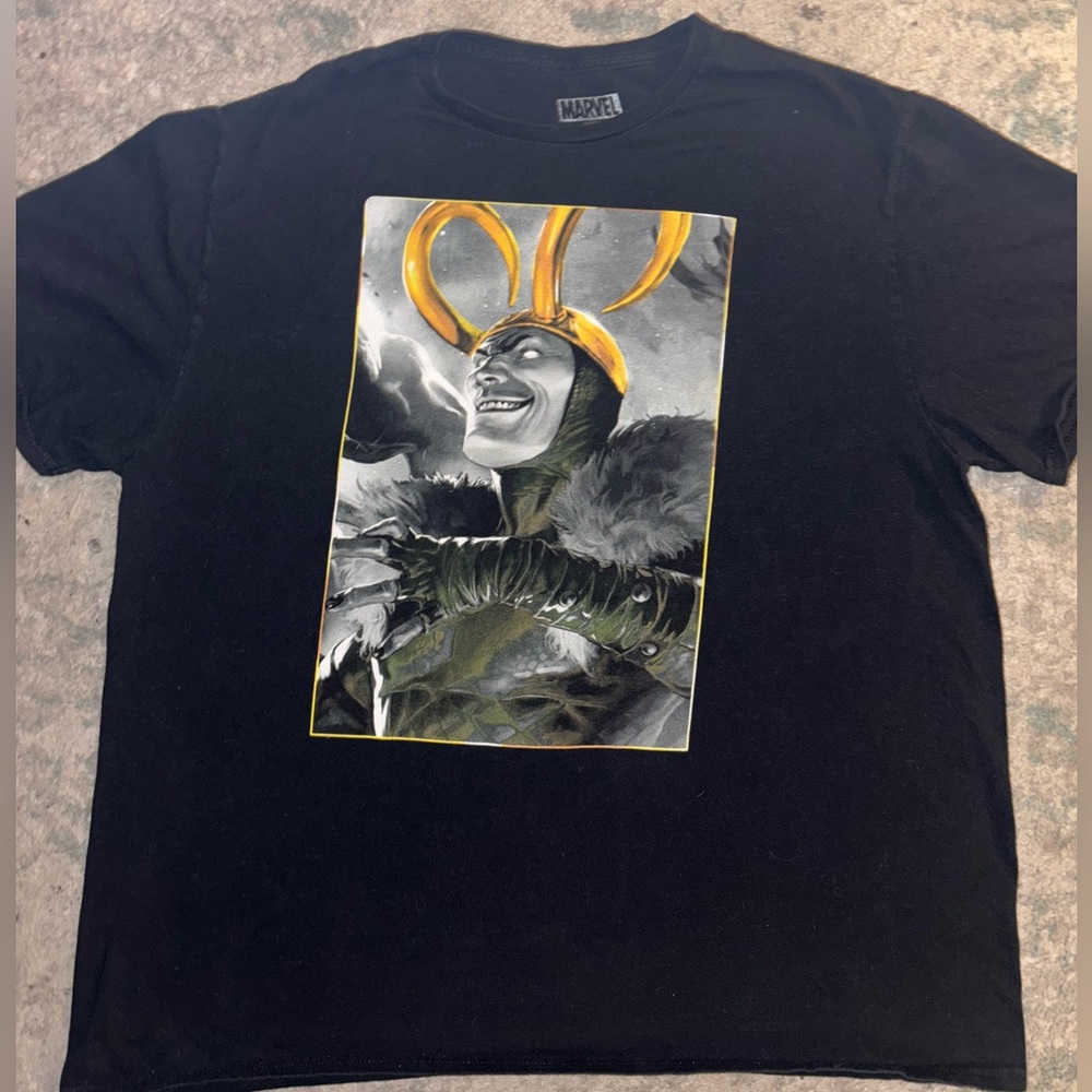 Marvel’s Loki T-shirt size extra large